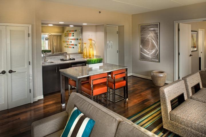 Hyatt Regency Suites Atlanta Northwest Смирна Стая снимка